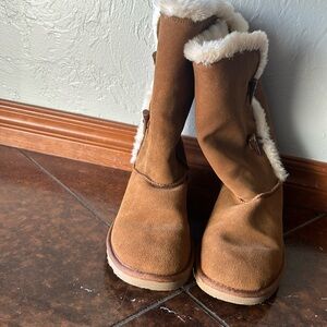 Sonoma brand Ugg style boots. Size 8.5 worn once